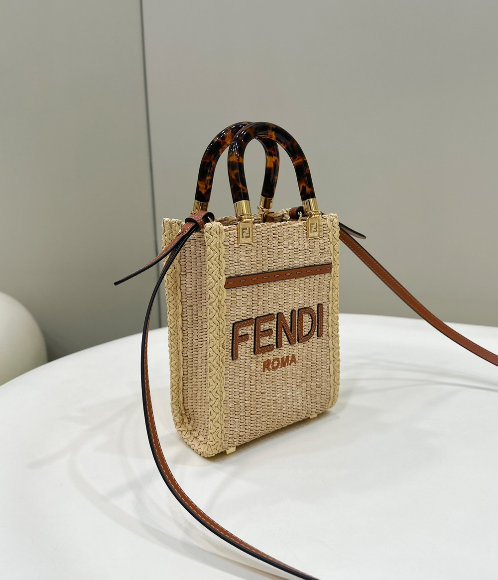 Fendi Sunshine Mini Tote 18 cm
