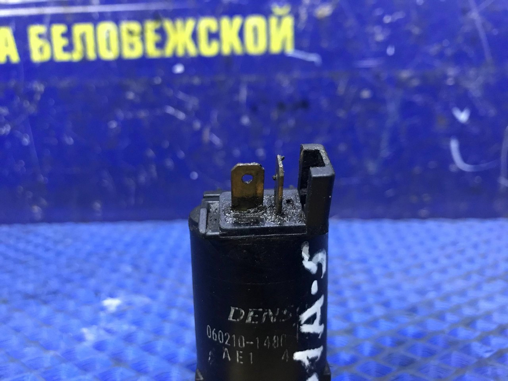 Моторчик бачка омывателя MITSUBISHI DIAMANTE 2000