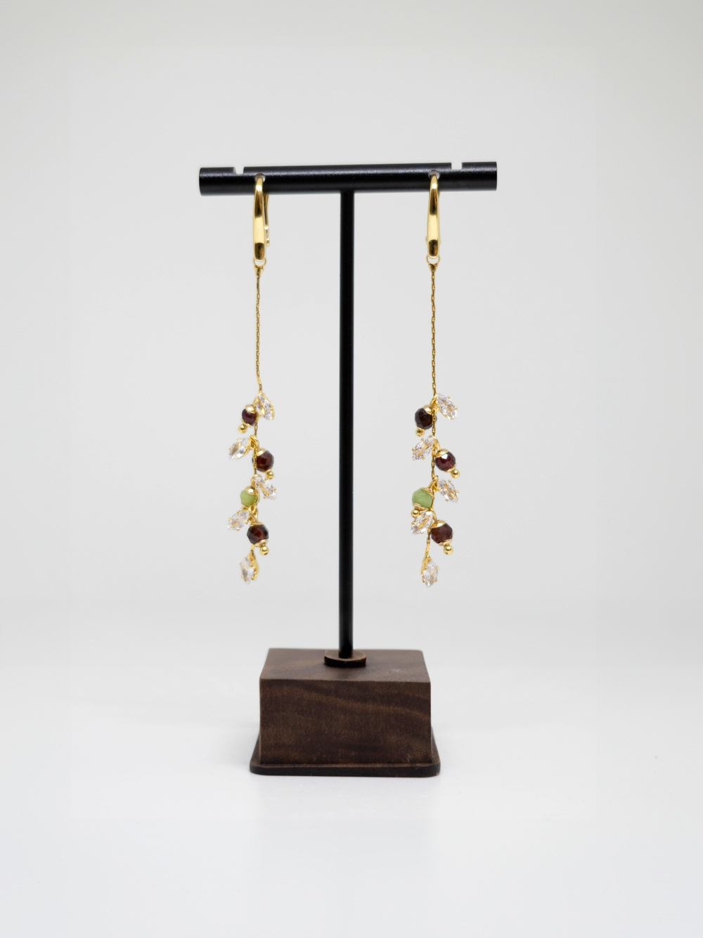 Серьги из граната, хризолита и циркония