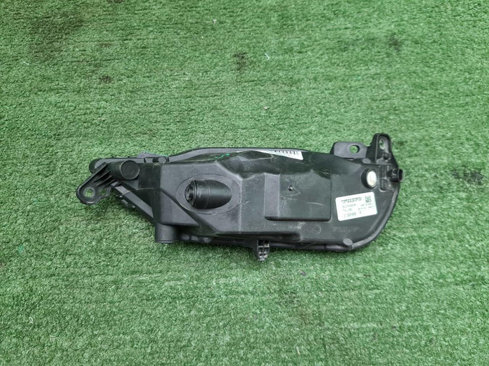 ПТФ правая Volvo XC90 2 (2014-2019) LED