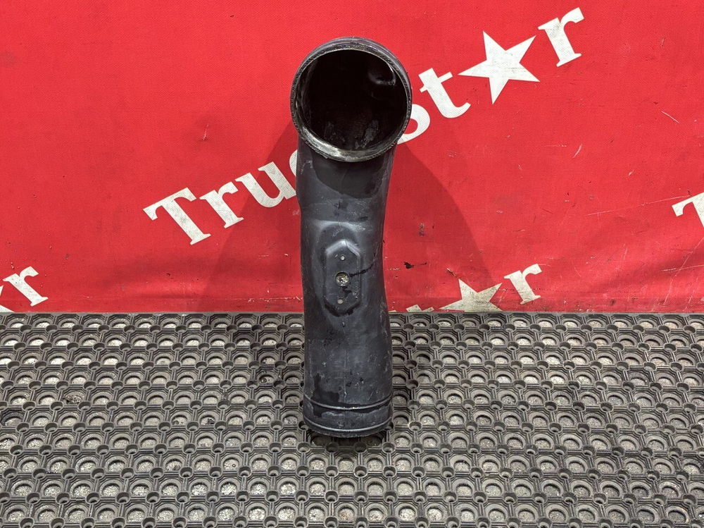 Патрубок воздушного фильтра