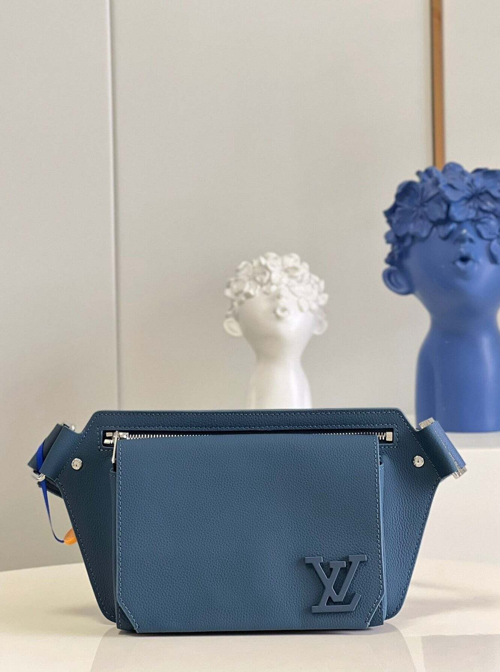 Louis Vuitton New Sling