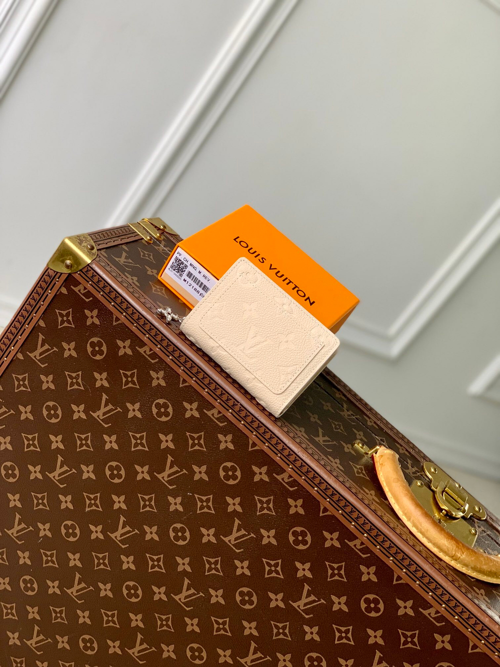 Louis Vuitton Clea Wallet