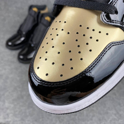 Кроссовки AIR JORDAN 1 RETRO HIGH OG NRG 'GOLD TOE'