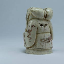 Нэцкэ Фукурокудзю с тыквой-горлянкой и кисетом