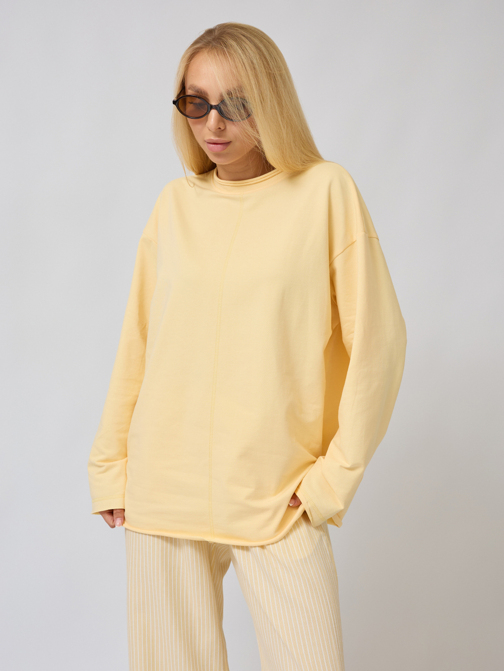 Лонгслив оверсайз из футера