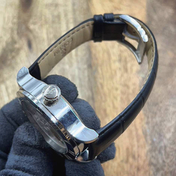 Часы Corum