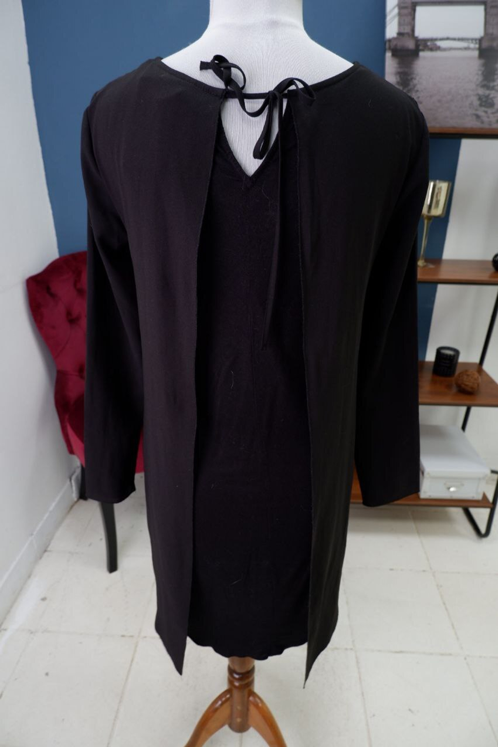 Платье Benetton лаконичное  44 размер