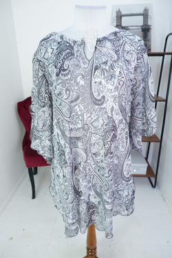 Блузка с красивым дымчатым узором 56 размер