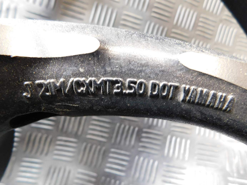 Колесо переднее Yamaha XVS1300 051687
