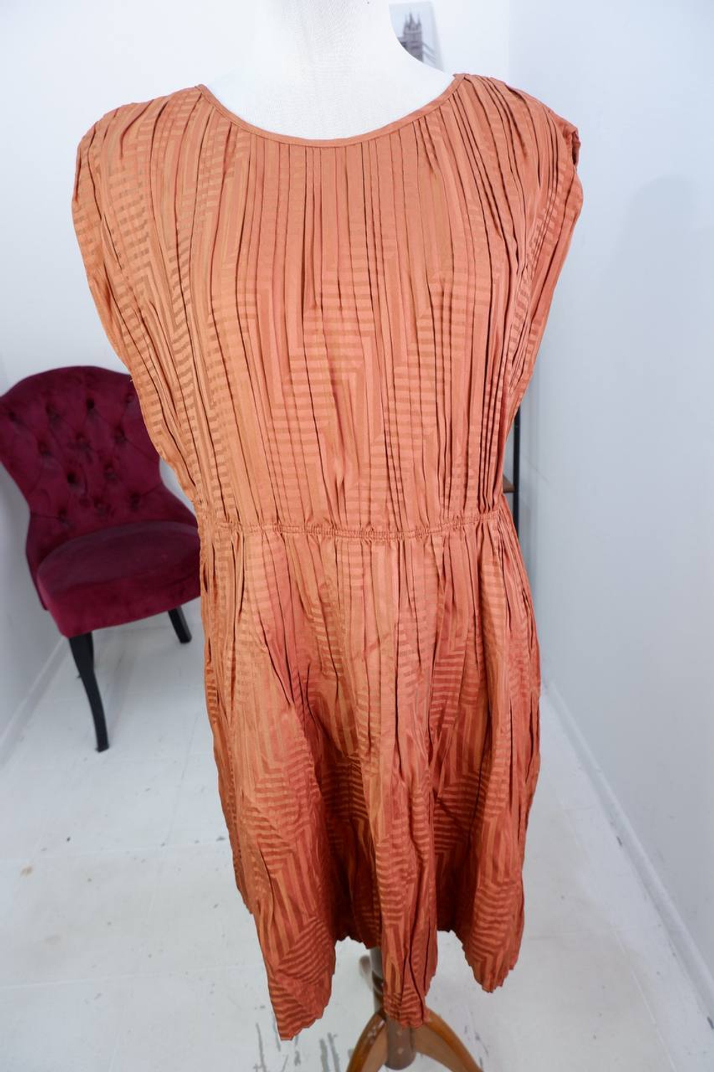 Платье Mango модное, маркировка L, визуально 48 размер, новое