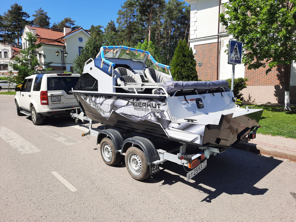 Алюминиевая моторная лодка Berkut L-HT PRO