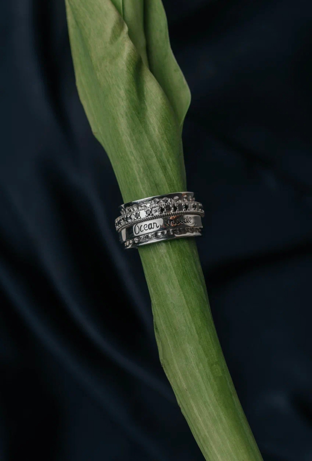 Кольцо-механизм "Ocean inside и черные фианиты"