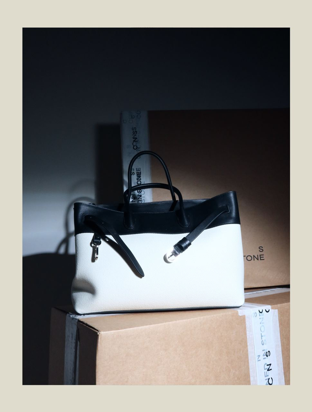 PROUN M White/black