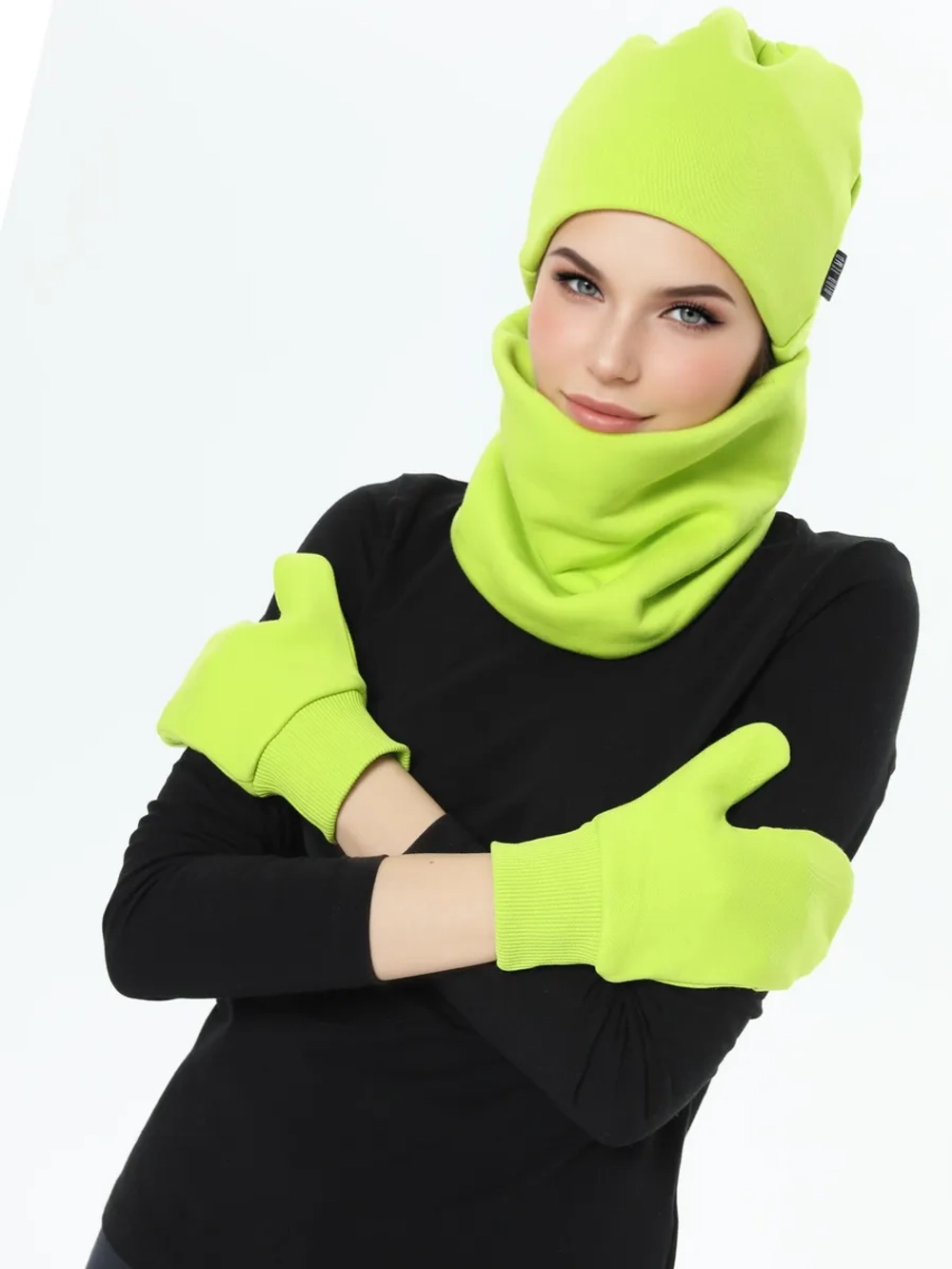 Комплект с начесом: снуд, варежки, шапка