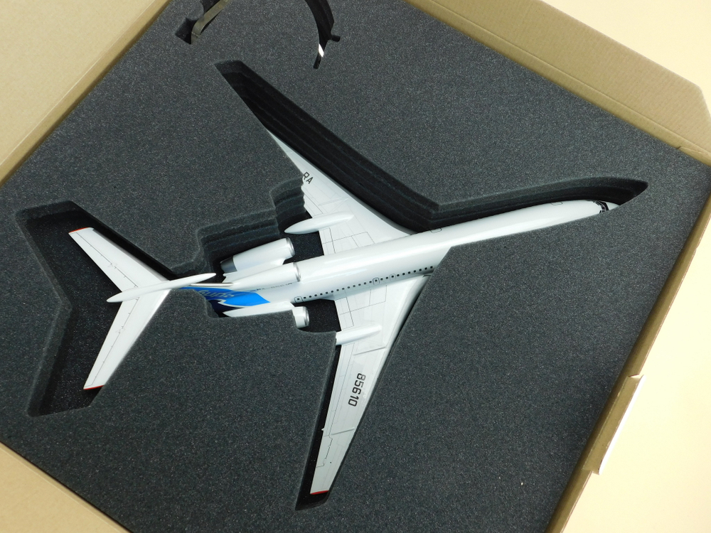 Модель самолета Ту-154М (М1:100, Сибирь, RA-85610)