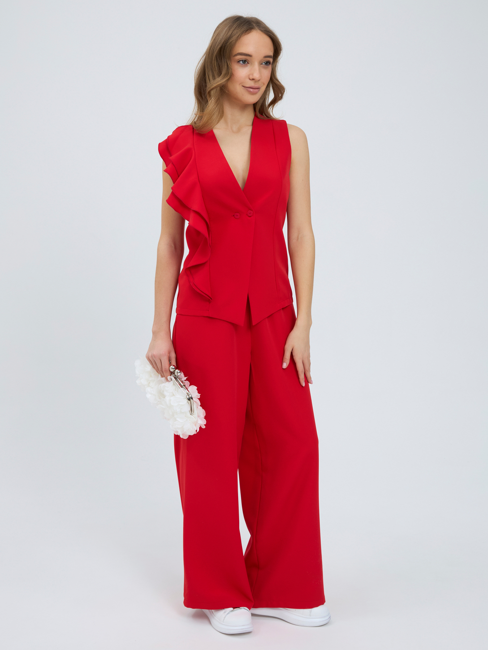 Костюм нарядный двойка брючный с жилеткой красный