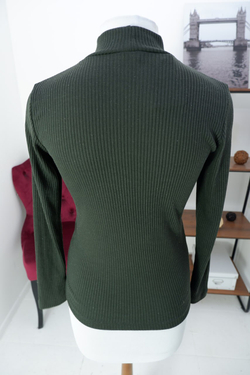 Джемпер Uniqlo c вискозой повседневный 46 размер