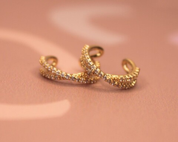 Кафф инкрустированный позолота