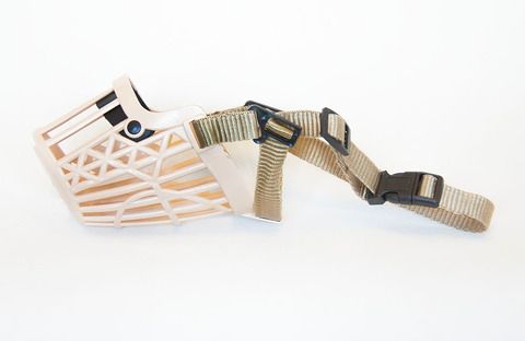 Зооник намордник пластиковый №4, бежевый, 22 см (доберман)