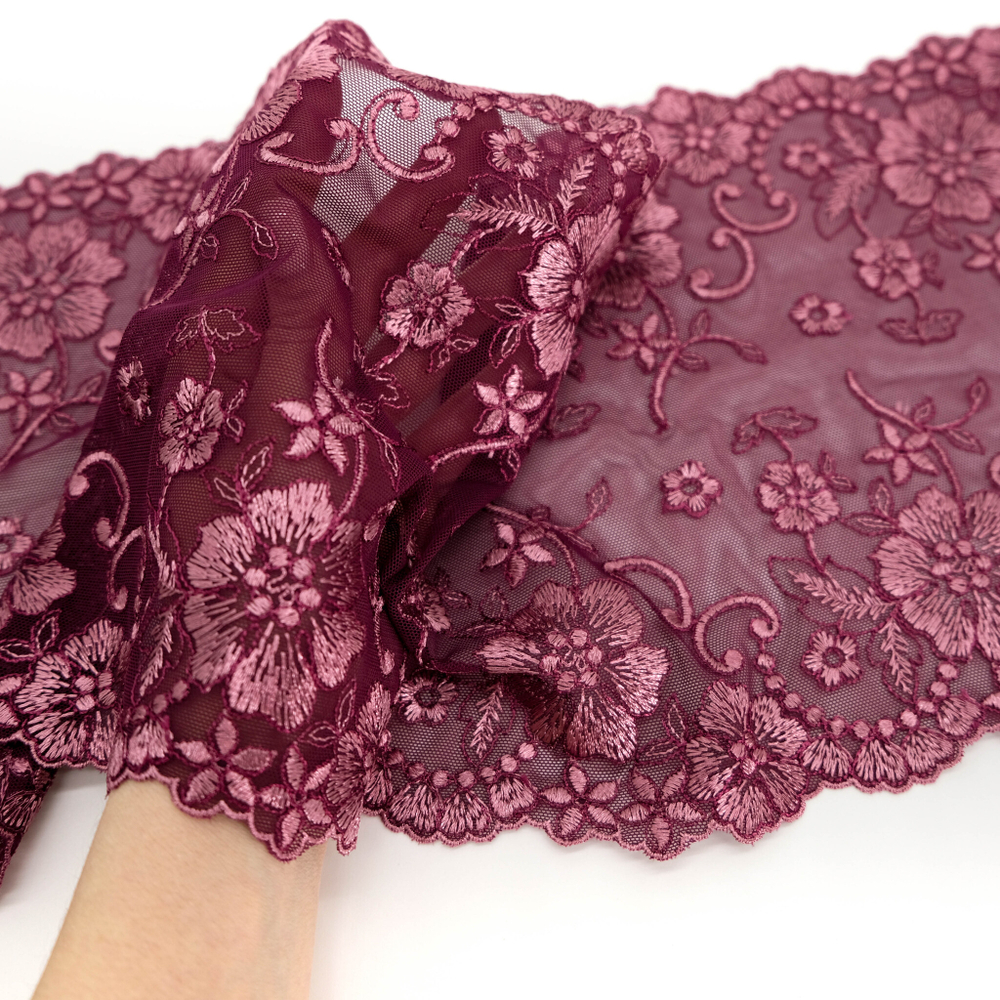 Вышивка на сетке БРУСНИКА, 21см