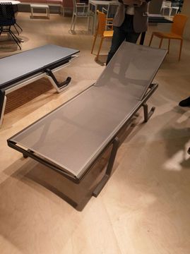 Шезлонг металлический Podio Италия