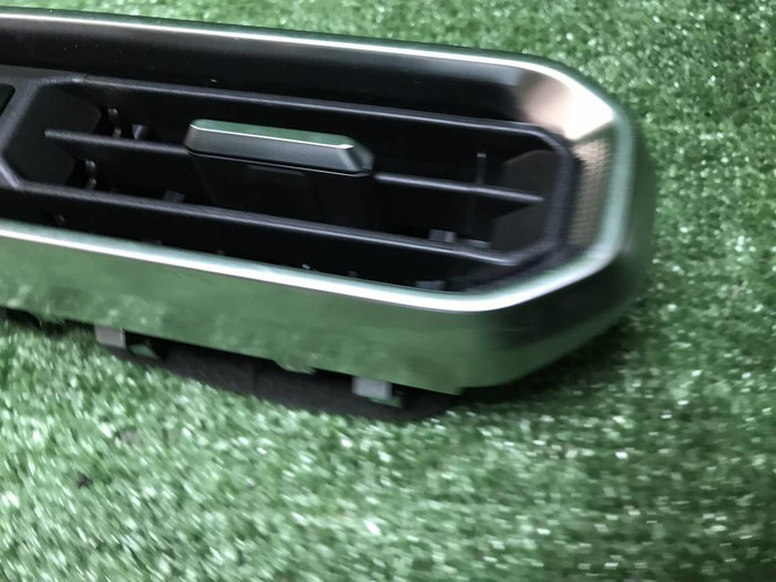 Дефлектор центральный Jetour T2 (2023-н.в.)