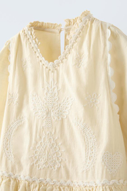 ZARA ПЛАТЬЕ С ВЫШИВКОЙ, ВАНИЛЬНЫЙ