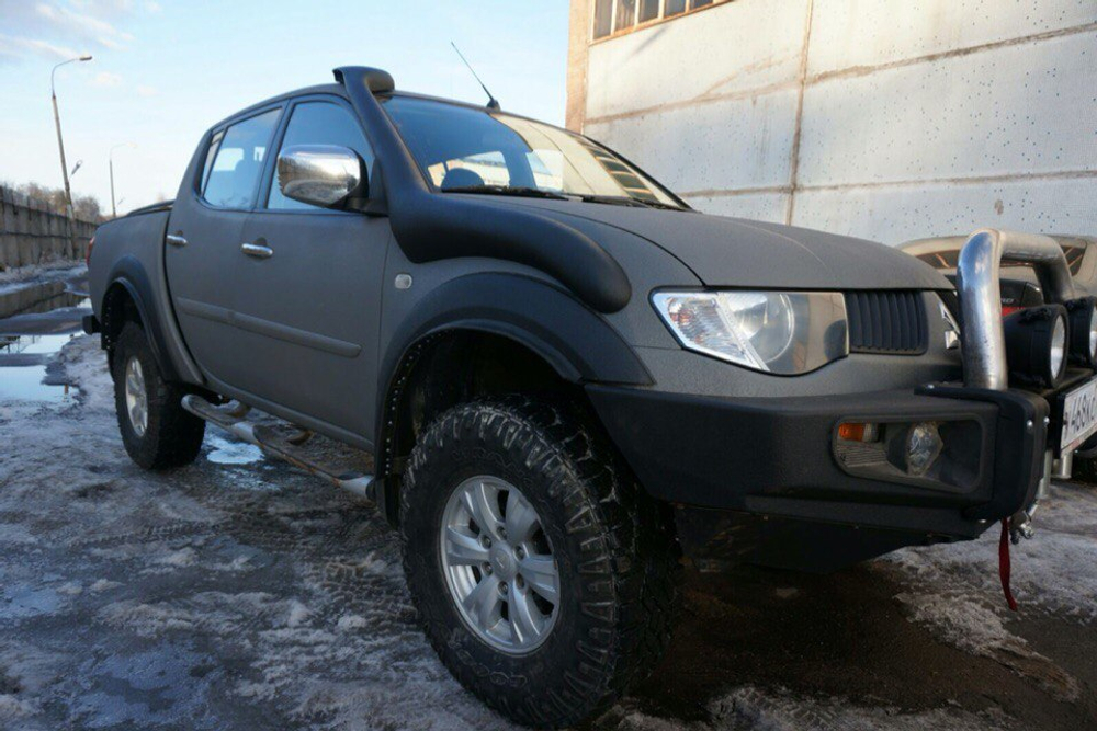 L200 - покраска Raptror
