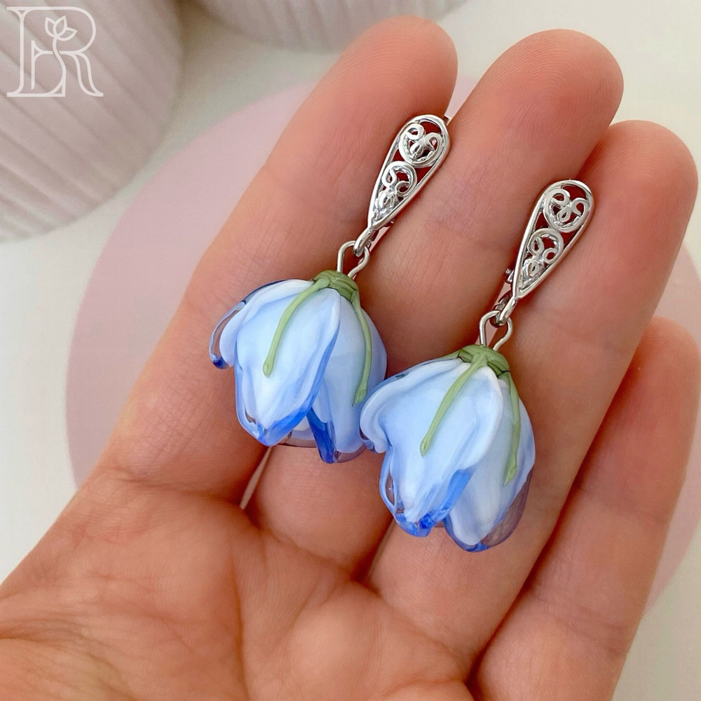 LEFIREL' Серьги серебряные женские "Давелия" с цветами из муранского стекла / ювелирные украшения из родированного серебра 925
