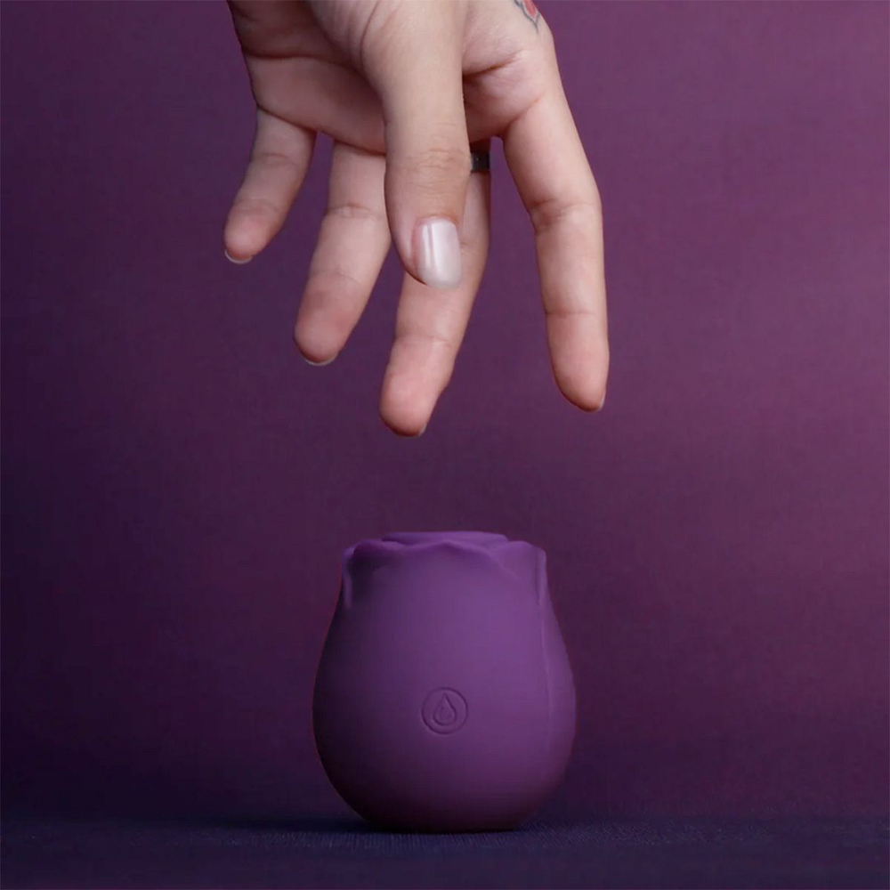 Фиолетовый вакуумный стимулятор Rose