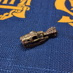 Подвеска. Череп змеи