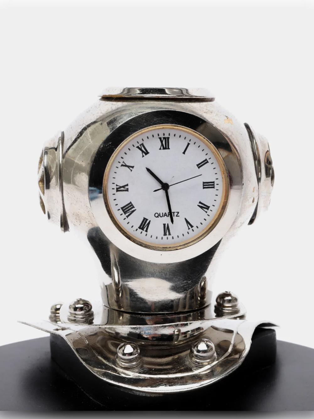 Часы настольные с компасом, диаметр 4,5 см, батарейка 1"SR626W", 13 х 10 х 10,5 см