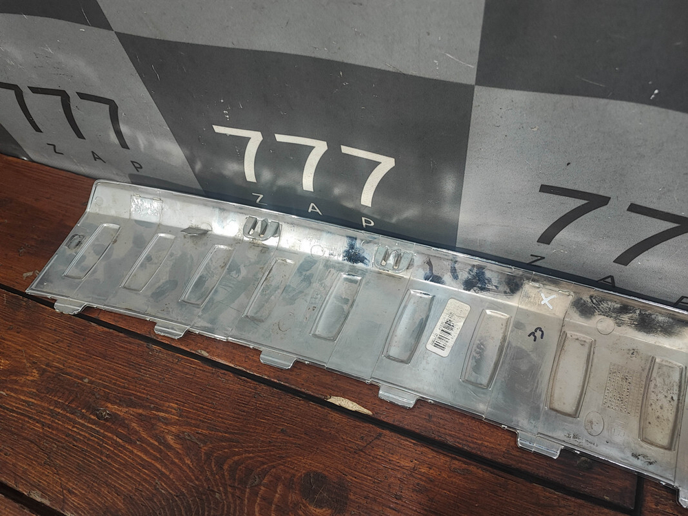 Накладка заднего бампера Mercedes GL (X166) 12-16 Б/У Оригинал A1668840190