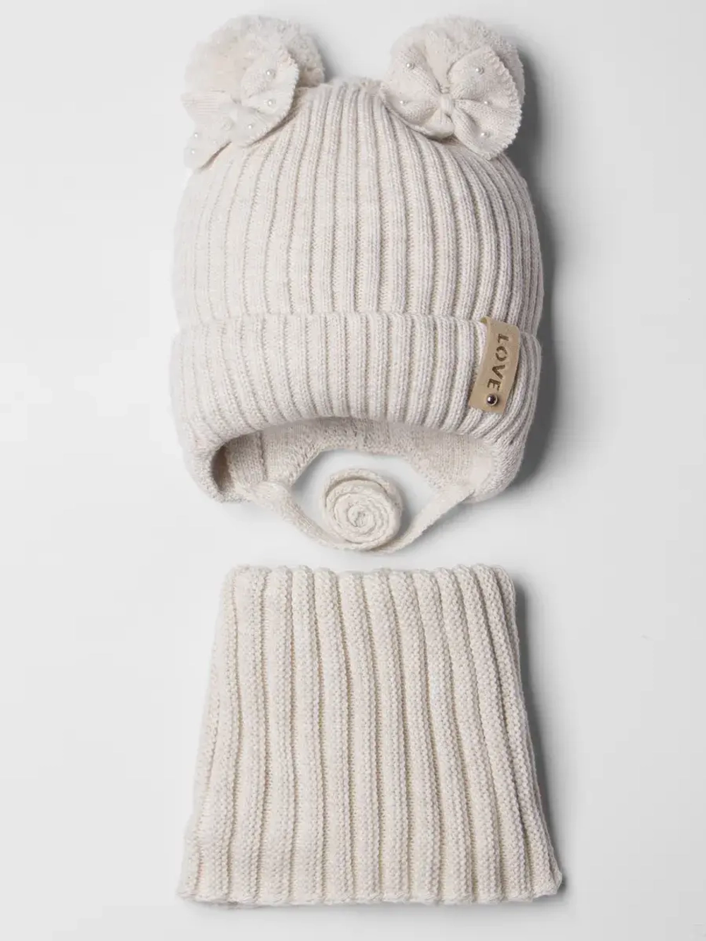 Шапка для девочки на осень