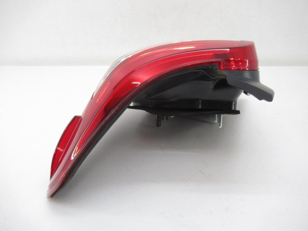 стоп правый Toyota Corolla Axio NZE161 165 12-598