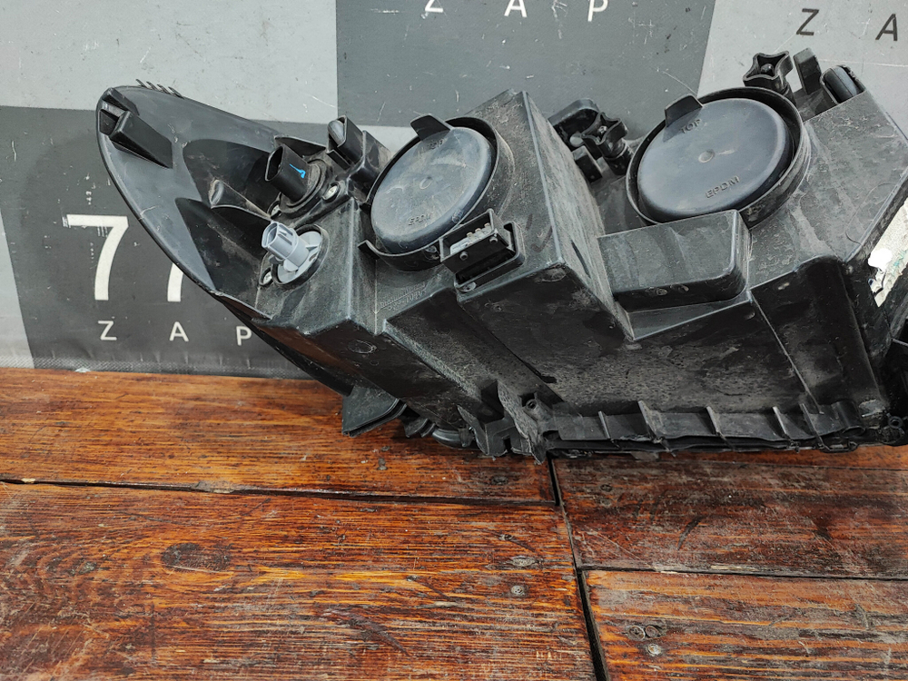 Фара левая LADA Niva Travel 20-нв Б/У Оригинал 21230371101180