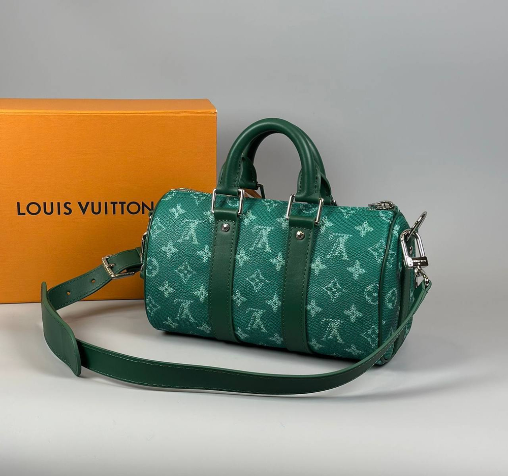 Сумка-мессенджер Louis Vuitton