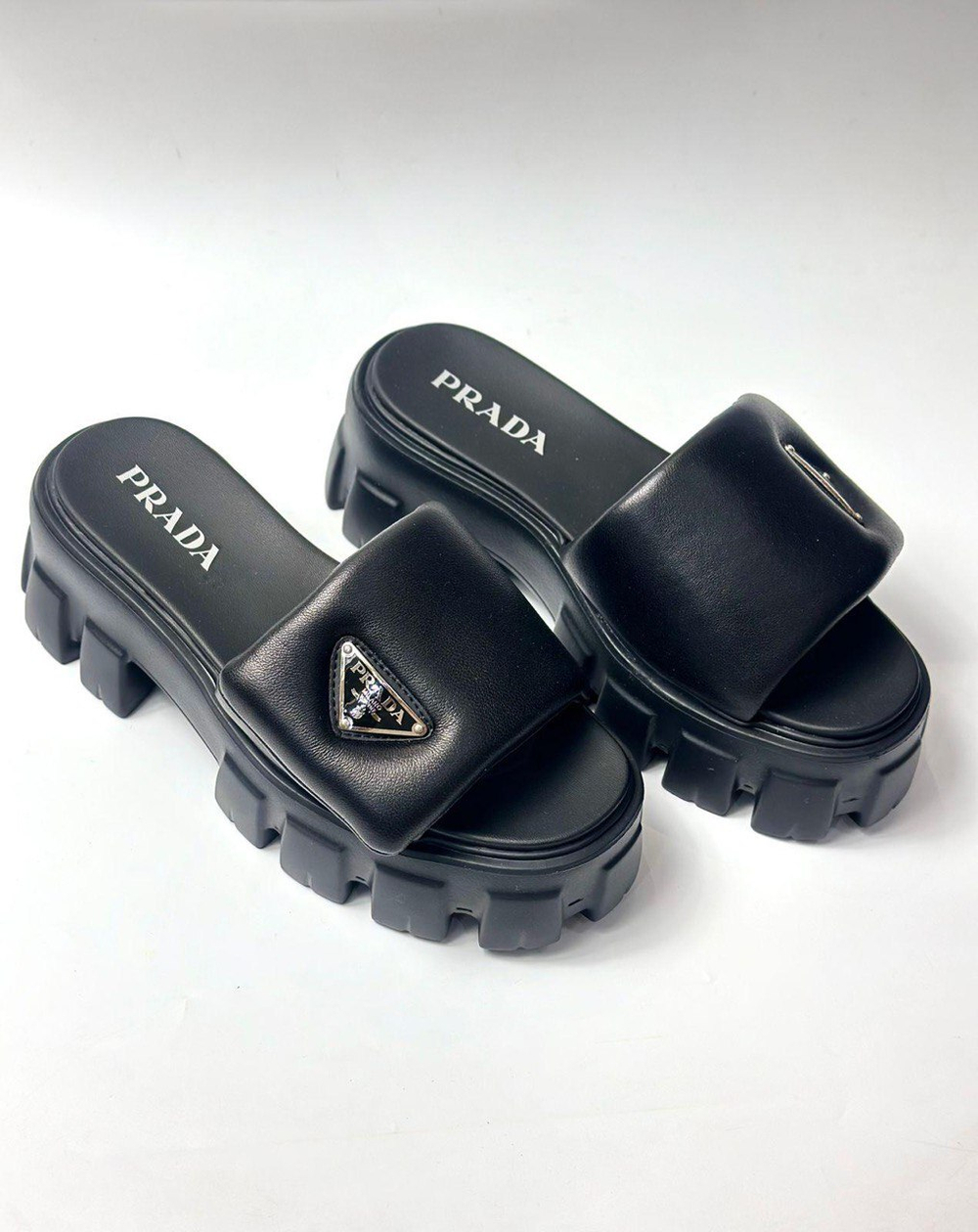 Шлепанцы Prada