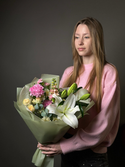 Сборный букет «Весенний вернисаж»