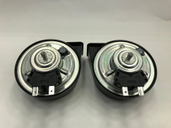 Звуковые сигналы FIAMM AM80SX 932822Z (к-т 2шт. с разъёмами Renault, GM, Ford)