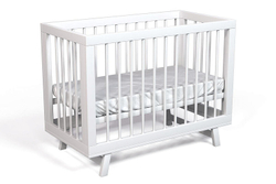 Кроватка детская Lillaland Lilla Aria с маятником белый