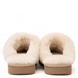 Ugg Slippers Scufette "Sand"