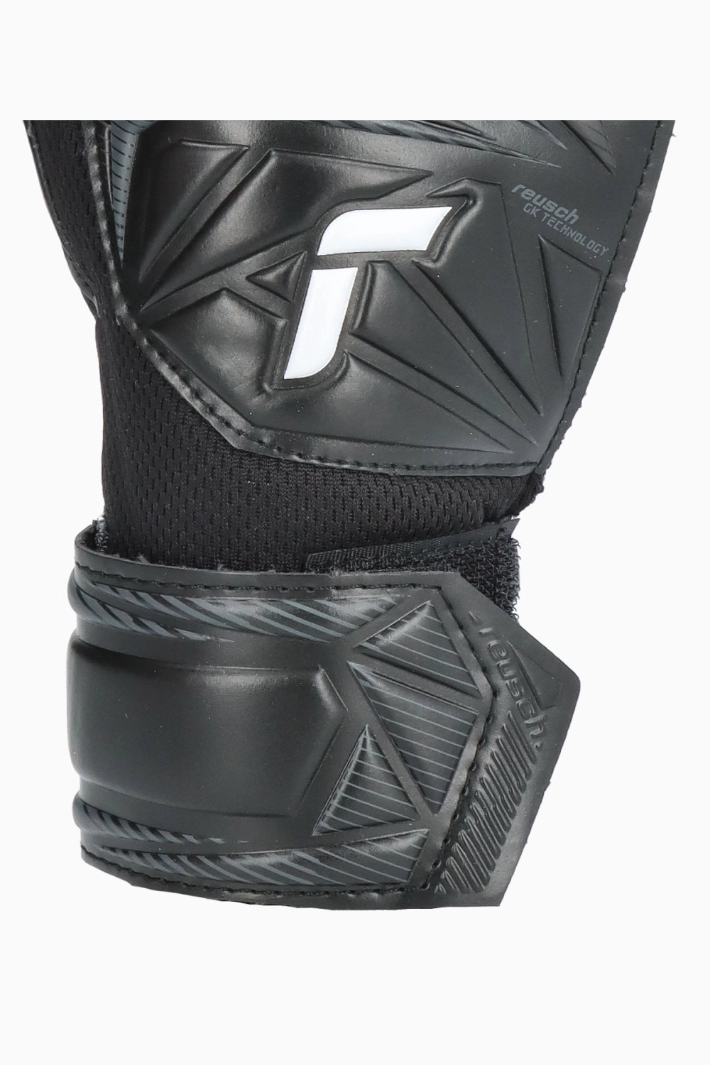 Вратарские перчатки Reusch Attrakt Infinity Junior - черный