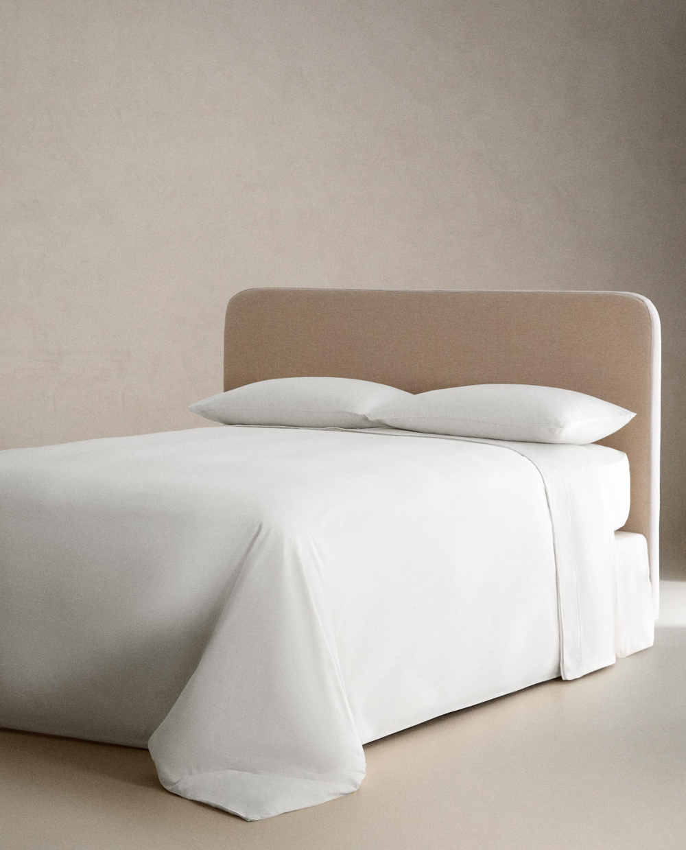 Простыня на резинке Zara Home сатин, хлопок 100%, однотонный, 0056/095