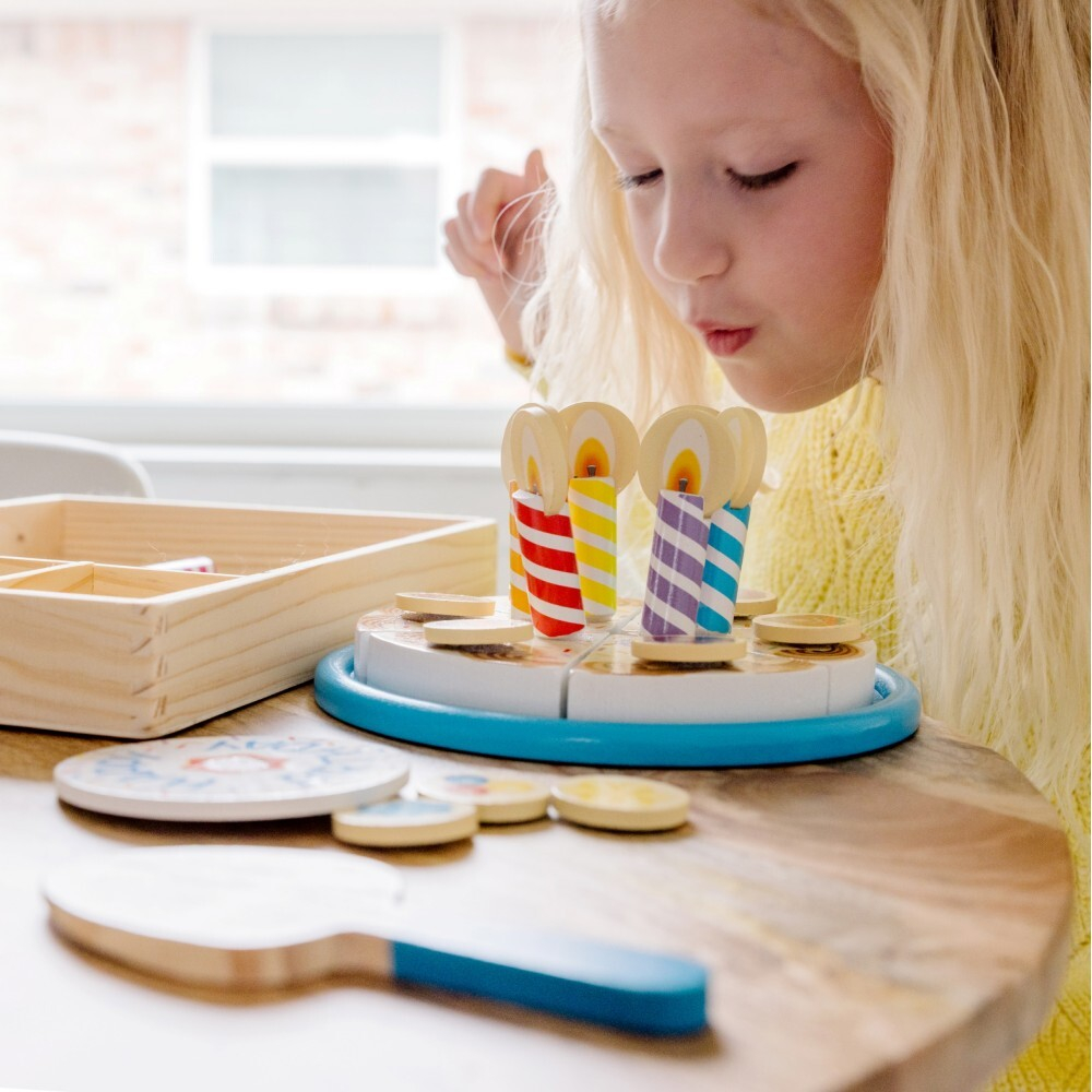 Melissa & Doug - Деревянный пирог BIRTHDAY CAKE + 33 аксессуара 20155234