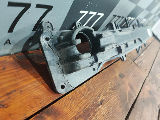 Усилитель заднего бампера Kia Stinger (CK) 17-21 Б/У Оригинал 86631J5300