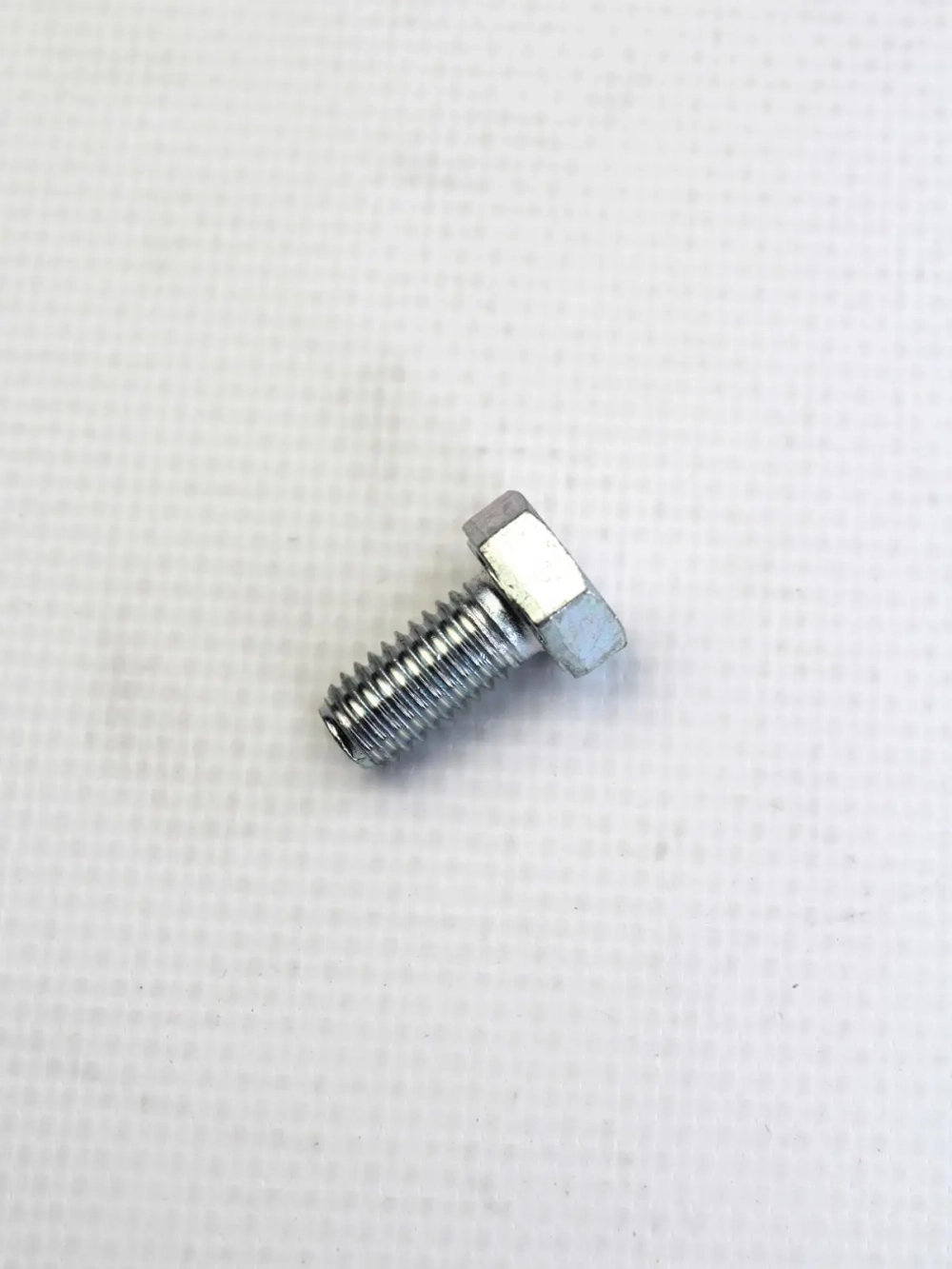 Болт М8*16*1,25 8.8