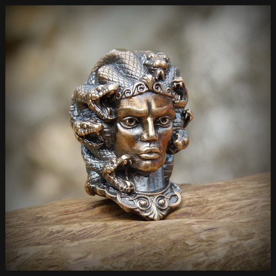 Бусина "Медуза Горгона" для темляков или браслетов , бронза