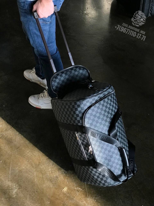 Дорожная сумка на колесах Louis Vuitton